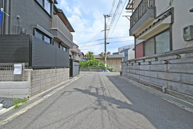摂津市鳥飼西2丁目新築一戸建て│4LDK+駐車1台可の周辺|近隣に小・中学校が揃っており、お子さまの毎日の通学も安心です。