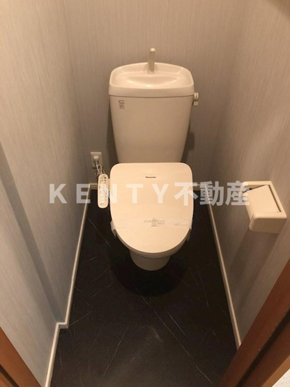【トイレ】 | Vent de Bonheur ヴァンドボヌール | ゆったりとした空間のトイレです