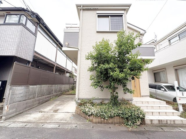 【外観】 | 西東京市中町2丁目　中古一戸建住宅　（保谷店） | 水回りの行き来がしやすく家事効率良好な住まい！
