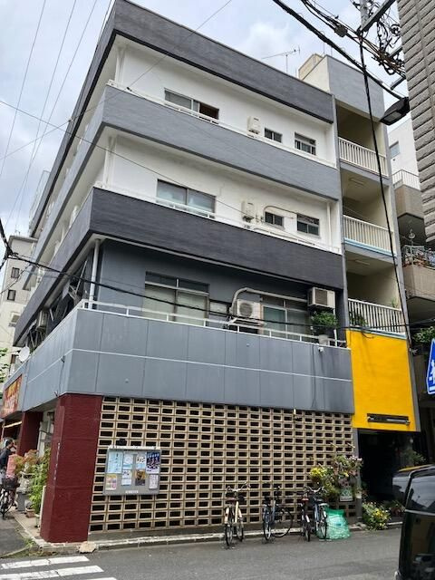 黒田ビルの外観