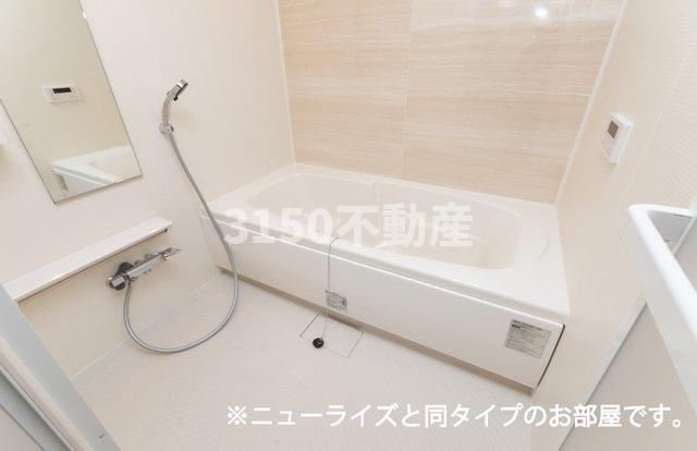 サニーハウスⅥの浴室|ゆったり過ごせるお風呂です
