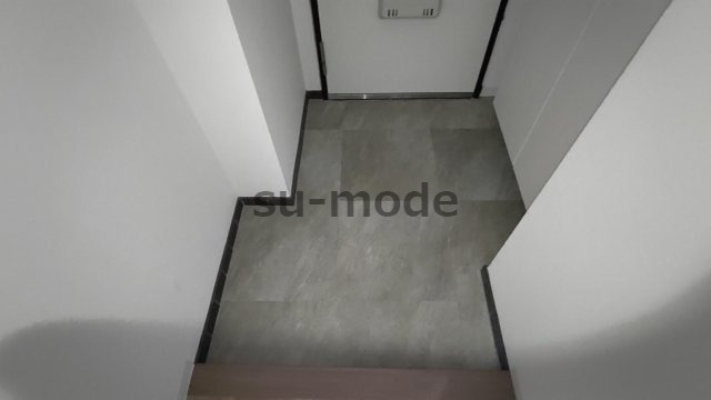 シャルマンコーポ摂津富田の玄関