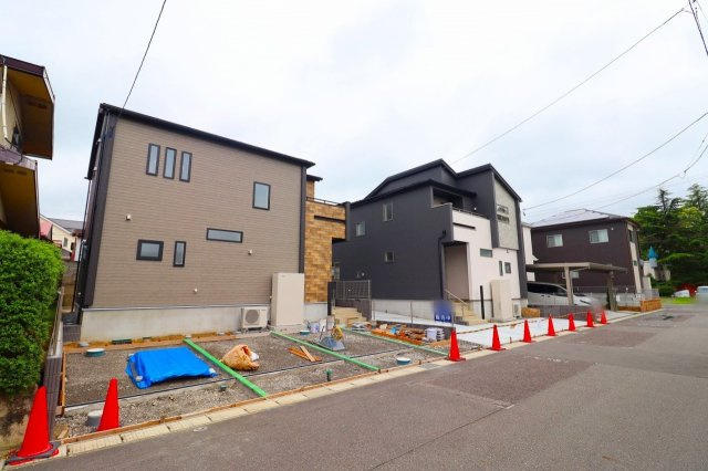 新築戸建・新築建売　郡山市安積町笹川中ノ渡戸　安積第三小・安積第二中の前面道路含む現地写真|前面道路　北側幅員6ｍ