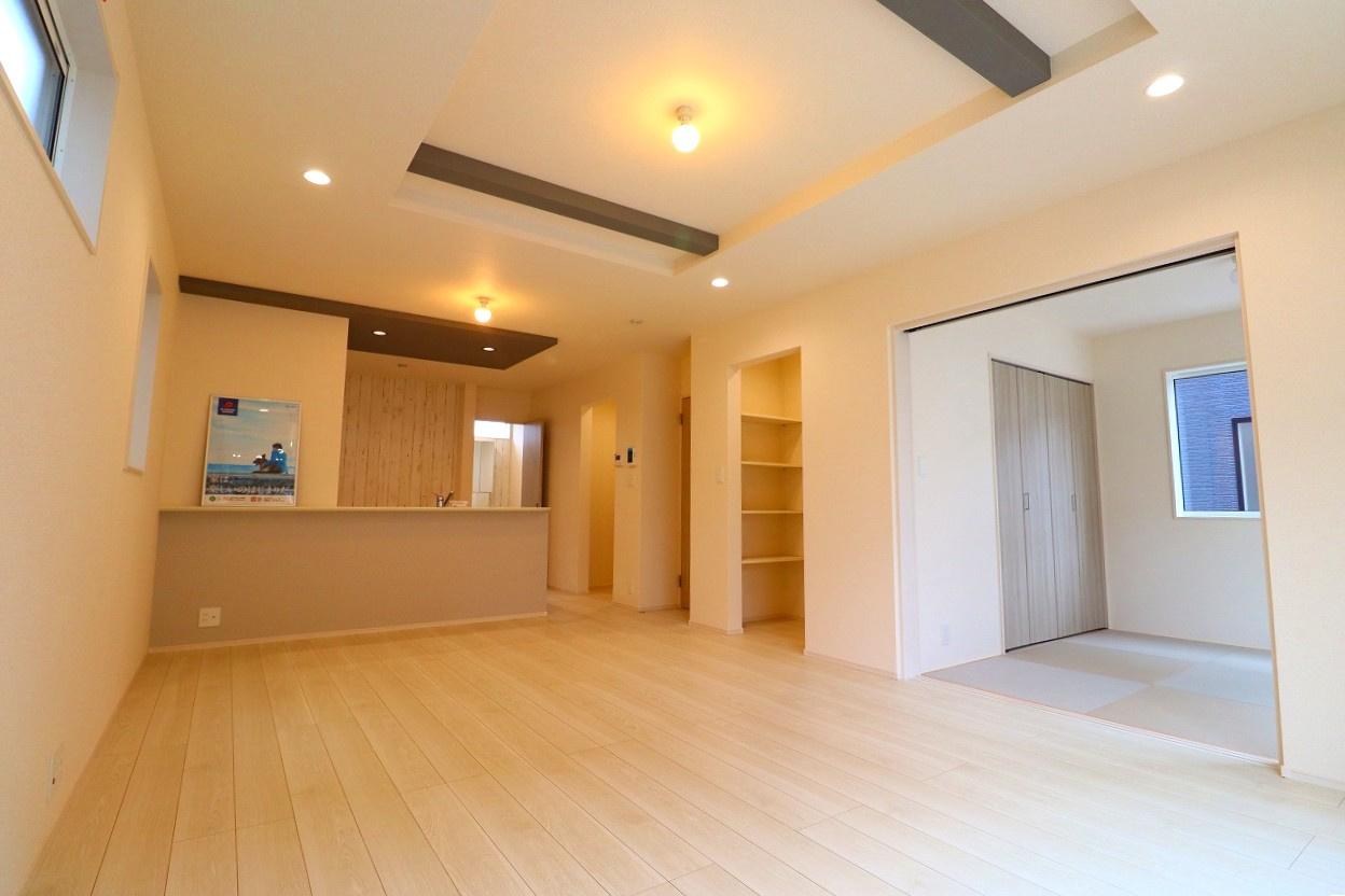 新築戸建・新築建売　郡山市安積町笹川中ノ渡戸　安積第三小・安積第二中の居間・リビング|20.2帖の広々としたLDK！ゆとりのあるスペースで自然と家族が集まる空間です！