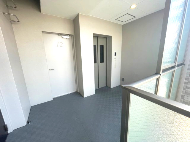 エスリード京橋グランツのロビー