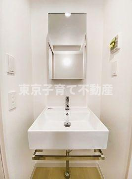 ラシクラス麹町の洗面所