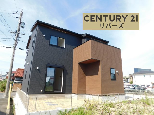 北名古屋市中之郷南の新築一戸建の外観|◇限定１棟◇　　いつでもご案内できます♪（お問合せ当日、平日、水曜、夜間でもＯＫ）　角地！　敷地４２坪超！　駐車４台可！　ＬＤＫ１７．０帖！　南面に広い庭付き♪　ワイドバルコニー！　収納豊富なプラン♪