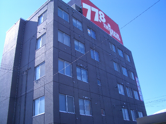 皆川ビルの外観