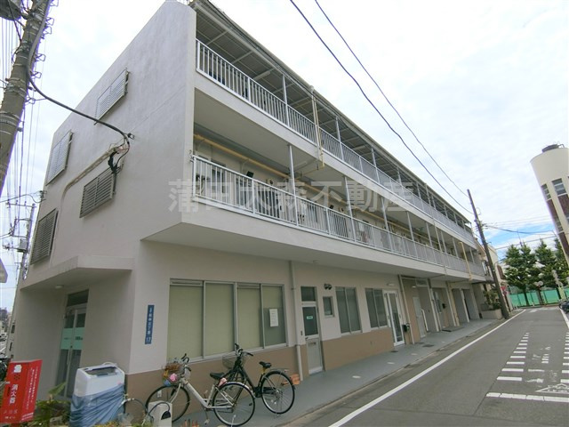 萩中マンションの外観