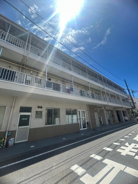 萩中マンションの外観