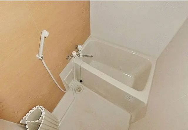 サンライズＴの浴室