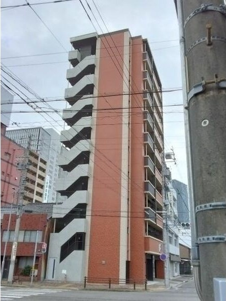 ヴィラエーデル名駅の外観