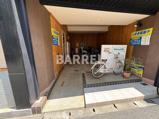オリエンタルマンションのエントランス
