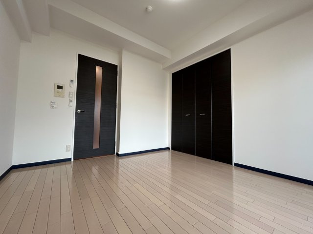 ビガーポリス　１３３　宝塚の居間・リビング|こちらの居間で趣味の時間をお楽しみください