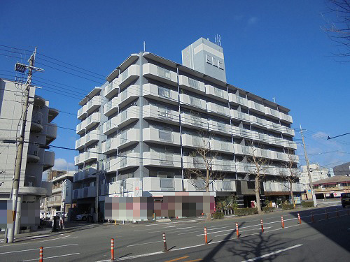 サニーハイム金閣寺の外観