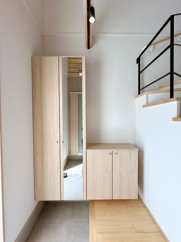 安佐北区深川7丁目 No.17の収納|シューズボックス☆
大容量のシューズボックスの為、靴もたくさん収納が可能です♪