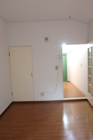 【洋室】 | シティホームズ中山 | ※参考写真（102号室）✰窓側からの眺めです！
