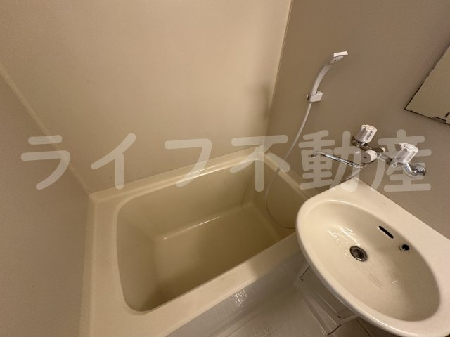 リリーフ明日香新石切の浴室|ゆったり過ごせるお風呂です