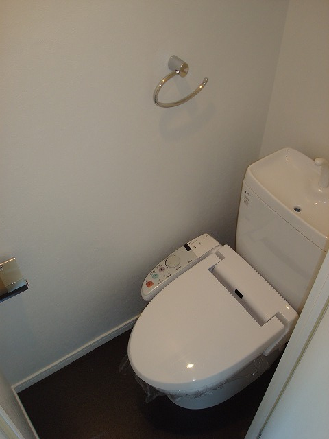 エンクレスト西公園Ⅲのトイレ|シンプルで使いやすいトイレです