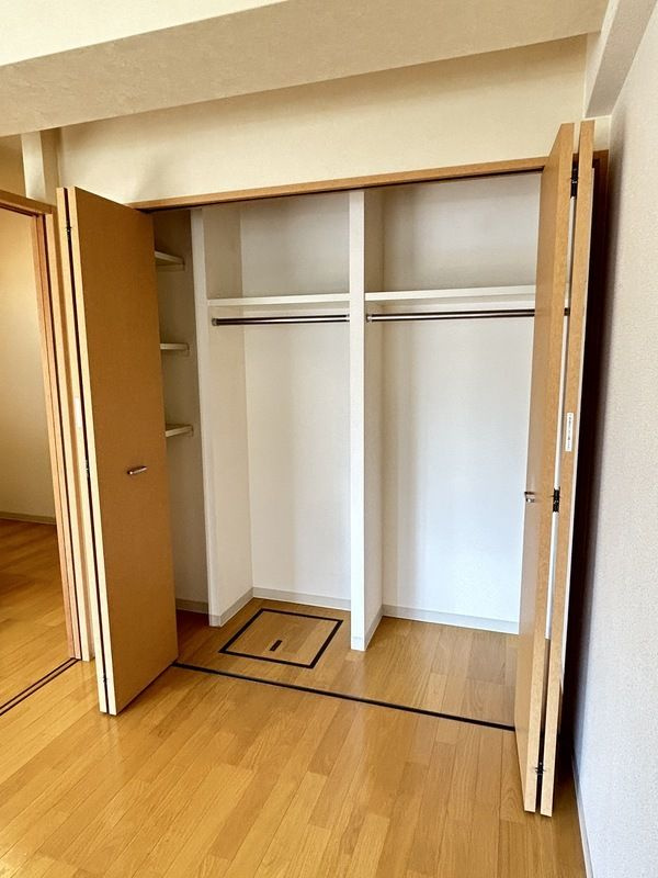 福岡市中央区清川３丁目の賃貸マンションの収納