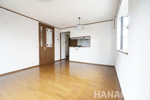 中古　千葉市中央区南生実町の居間・リビング|＊当日ご案内可＊ご希望の物件まとめてご案内！弊社が掲載していない物件でもOK♪お気軽にご相談ください ♪お電話でのお問合わせがスムーズ♪