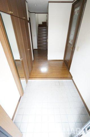 中古　千葉市中央区南生実町の玄関|＊当日ご案内可＊ご希望の物件まとめてご案内！弊社が掲載していない物件でもOK♪お気軽にご相談ください ♪お電話でのお問合わせがスムーズ♪