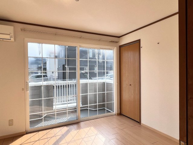 ポムドテールＢ|※掲載の室内写真は、同様の間取りを持つ別の部屋のものです。実際のお部屋の仕様やレイアウトは異なる場合があります。