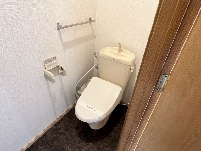ポムドテールＢ|※掲載の室内写真は、同様の間取りを持つ別の部屋のものです。実際のお部屋の仕様やレイアウトは異なる場合があります。