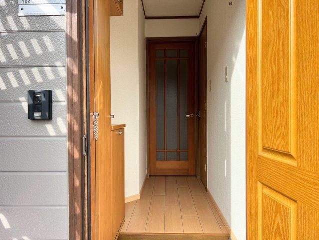 ポムドテールＢ|※掲載の室内写真は、同様の間取りを持つ別の部屋のものです。実際のお部屋の仕様やレイアウトは異なる場合があります。