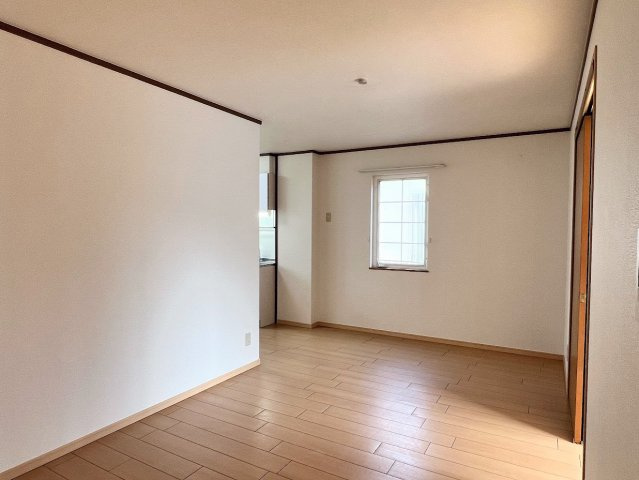 ポムドテールＢ|※掲載の室内写真は、同様の間取りを持つ別の部屋のものです。実際のお部屋の仕様やレイアウトは異なる場合があります。