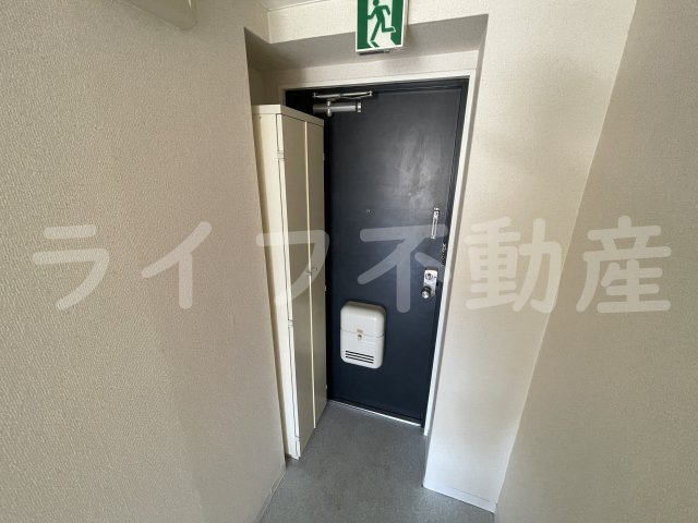 リリーフ明日香新石切の玄関|収納もある玄関です