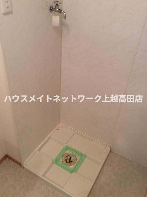 ロイヤルガーデン南城　Ｇ棟のその他|洗濯機置場