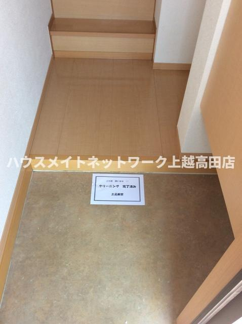 ロイヤルガーデン南城　Ｇ棟の玄関|玄関