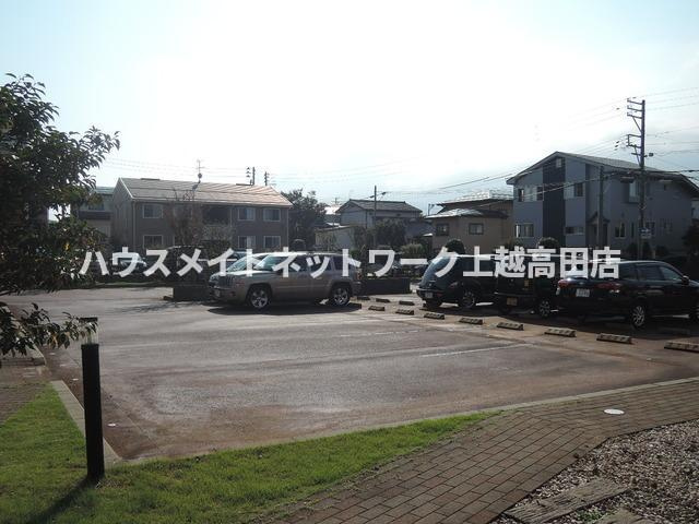 ロイヤルガーデン南城　Ｇ棟の駐車場|駐車場