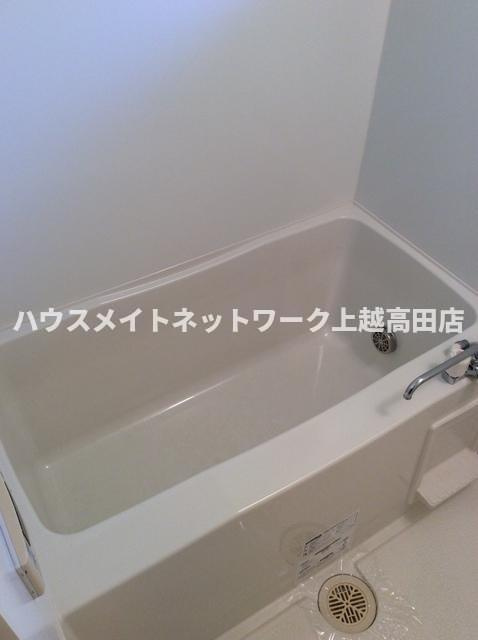 ロイヤルガーデン南城　Ｇ棟の浴室|追焚機能付