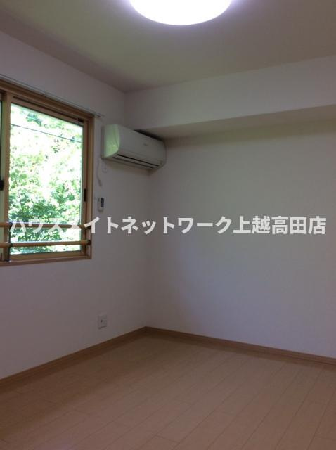ロイヤルガーデン南城　Ｇ棟の洋室|洋室6.0帖
