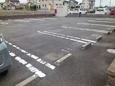 【駐車場】 | ウェル・パレス　Ⅱ | 駐車スペースもあります