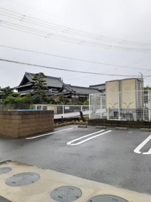 【駐車場】 | アジュール岩出 | 駐車場です