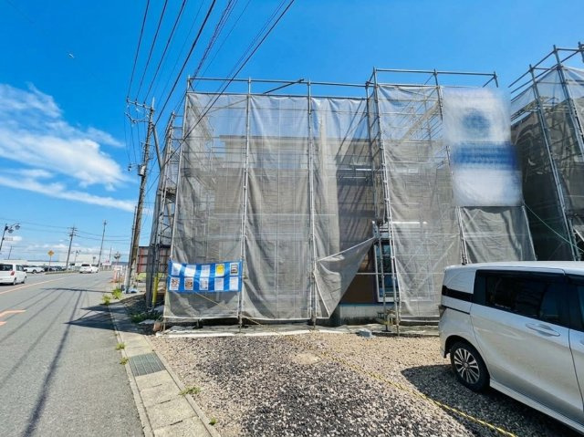 【Livele Garden】　下妻市下妻丙　全4邸の前面道路含む現地写真|〇１号棟〇
全居室6帖以上！ゆったり和室付きの間取りのお家です♪
2026年9月撮影