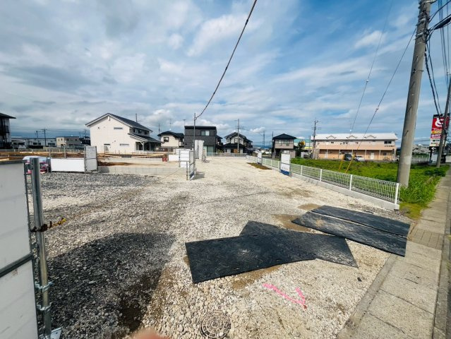 【Livele Garden】　下妻市下妻丙　全4邸の前面道路含む現地写真|まずは『資料請求』から♪ぜひ、お気軽にお問い合わせください（＾＾）
2026年7月撮影