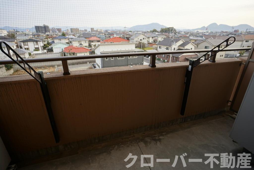 クレスト中府のバルコニー