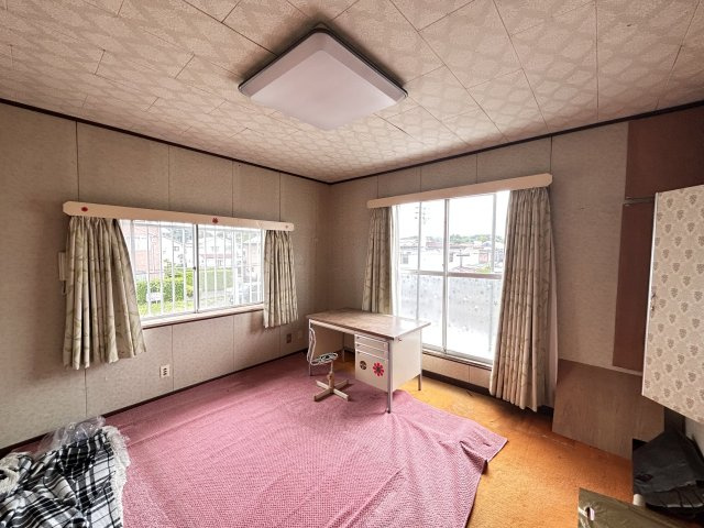 八戸市桜ケ丘4丁目の洋室