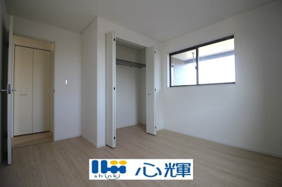 【洋室】 | クレイドルガーデン宇部市西岐波第９（１号棟） | 住まう方でカスタマイズして頂けるシンプルなデザインの内装。ご自身で素敵な空間を創り上げられます。
