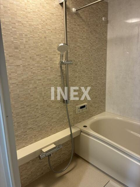 横浜市西区南軽井沢の賃貸マンションの浴室