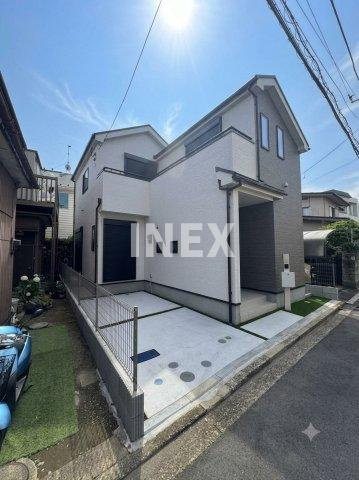 横浜市磯子区岡村４丁目の一戸建ての外観