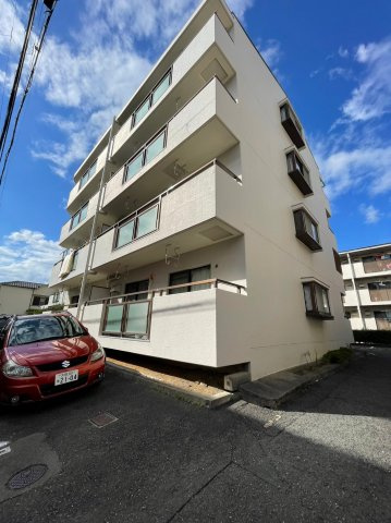 第2クリスタルハイツの外観