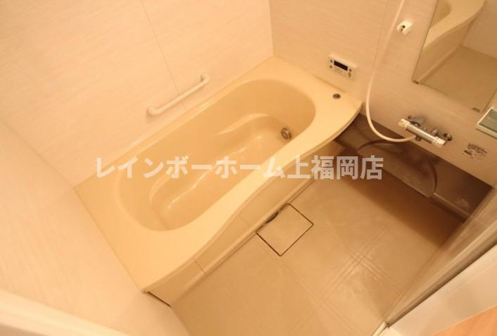 ヴィルヌープの浴室|日々の疲れを癒すお風呂付です