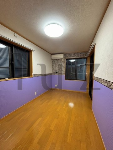 清水ヶ丘戸建ての居間・リビング