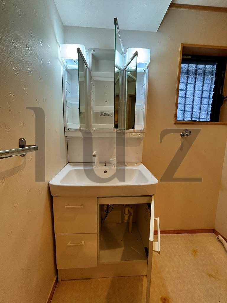 清水ヶ丘戸建ての洗面所