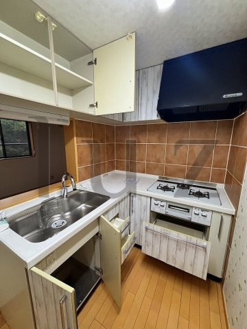 清水ヶ丘戸建てのキッチン